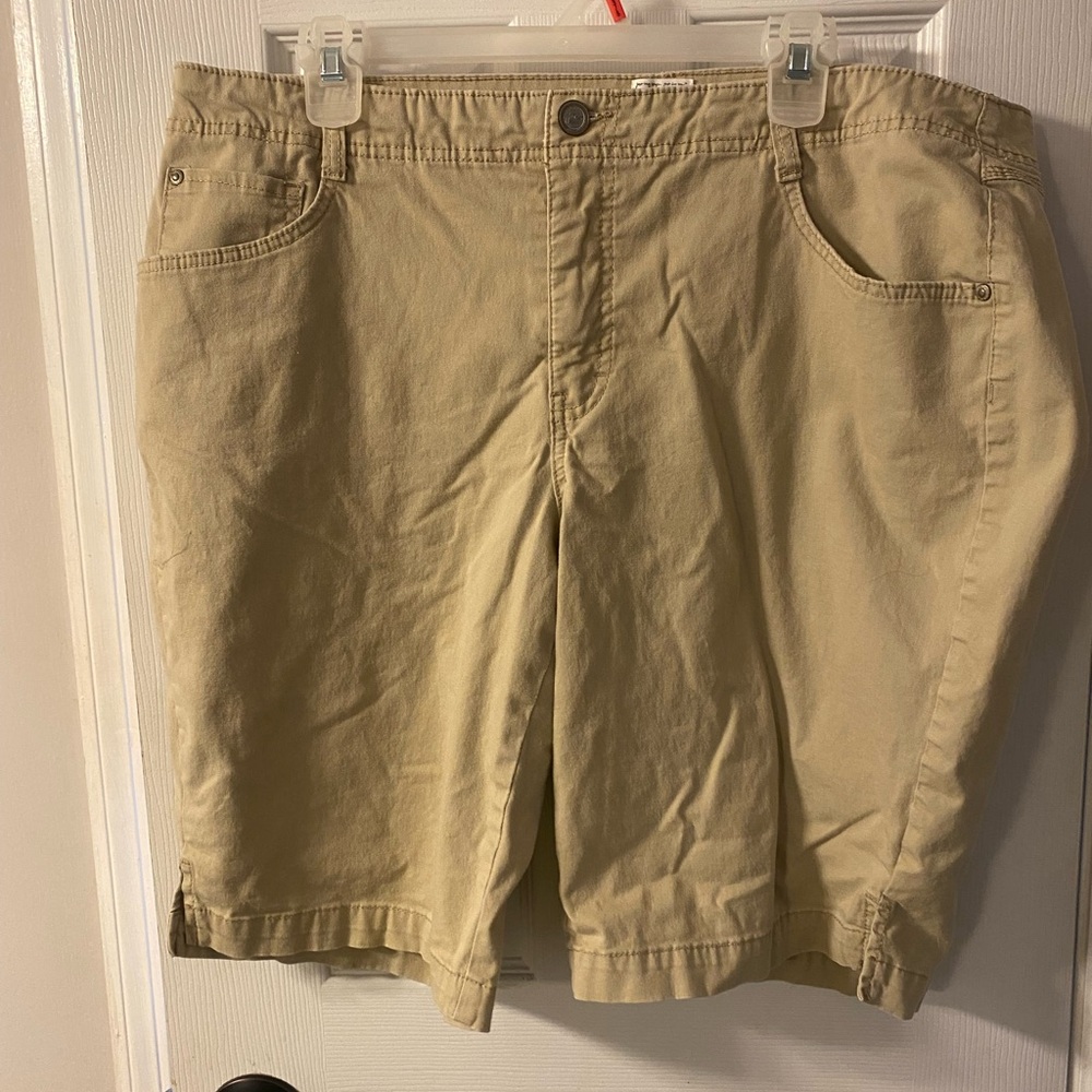 Wonens Tan Shorts